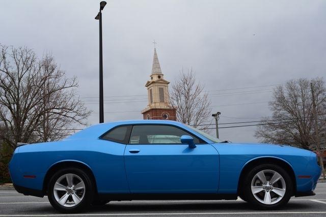 Dodge Challenger SXT RWD 2023