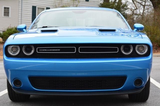 Dodge Challenger SXT RWD 2023