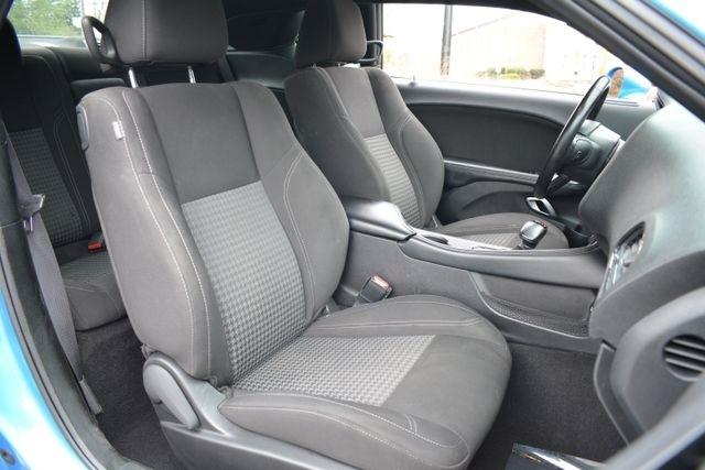 Dodge Challenger SXT RWD 2023