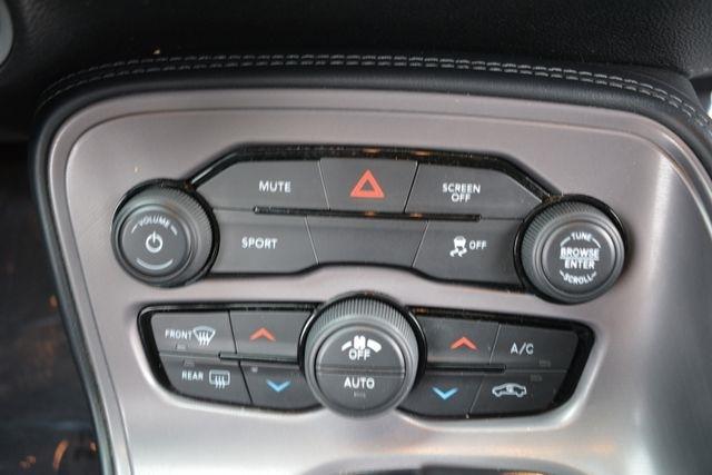 Dodge Challenger SXT RWD 2023