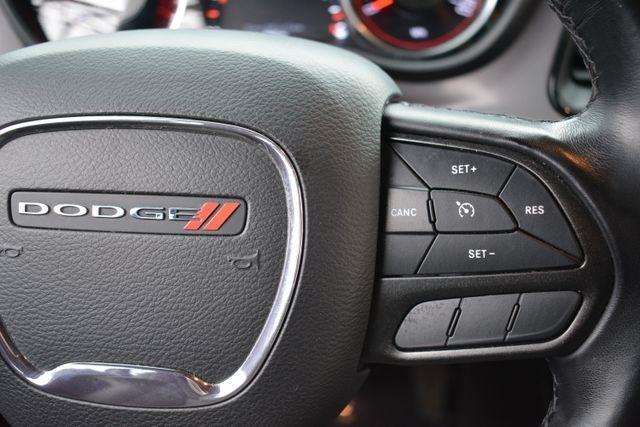 Dodge Challenger SXT RWD 2023