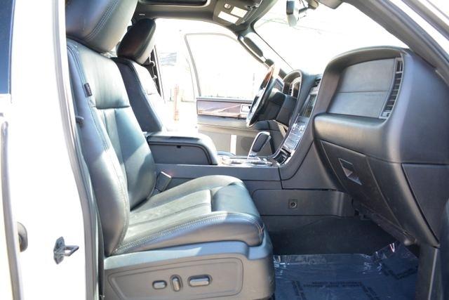 Lincoln Navigator 4x4 Select 2017