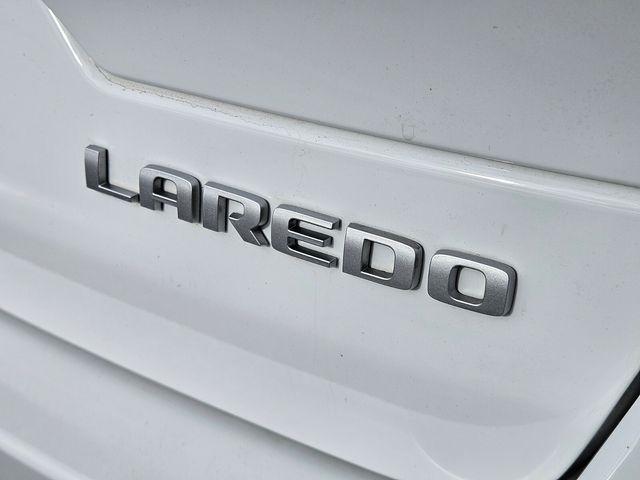 Jeep Grand Cherokee Laredo 4x2 2025