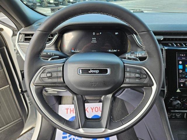 Jeep Grand Cherokee Laredo 4x2 2025