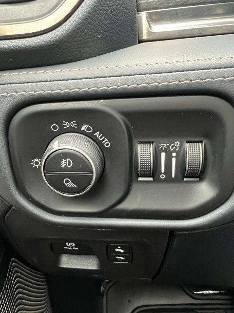 RAM 1500 Lone Star 4x2 Crew Cab 5'7" Box 2022