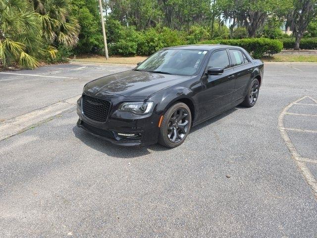 Chrysler 300 Touring L RWD 2023