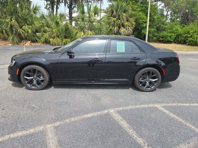 Chrysler 300 Touring L RWD 2023