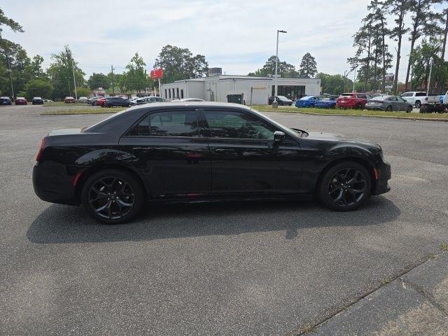 Chrysler 300 Touring L RWD 2023