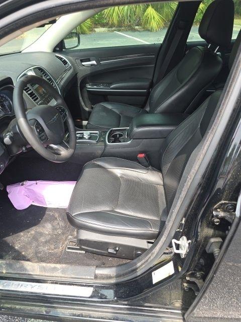 Chrysler 300 Touring L RWD 2023