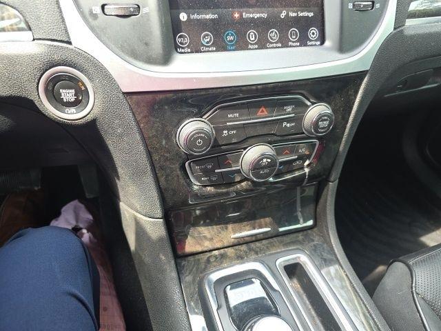 Chrysler 300 Touring L RWD 2023