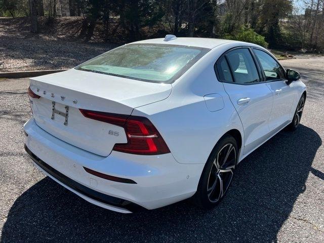 Volvo S60 B5 FWD Plus Dark Theme 2024