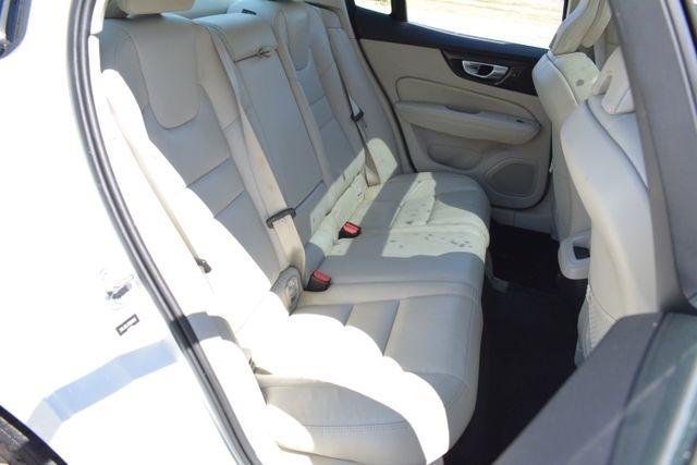 Volvo S60 B5 FWD Plus Dark Theme 2024