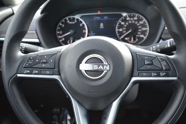 Nissan Altima 2.5 SV Sedan 2024