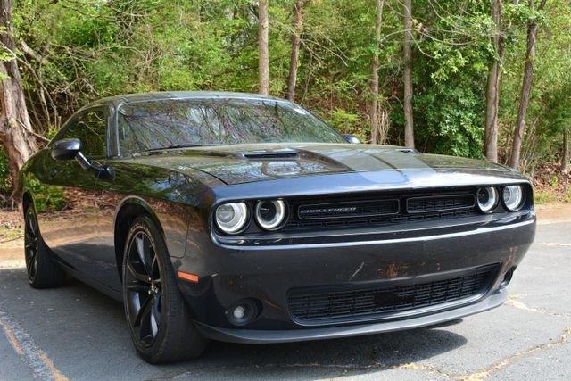 Dodge Challenger SXT Plus Coupe 2017