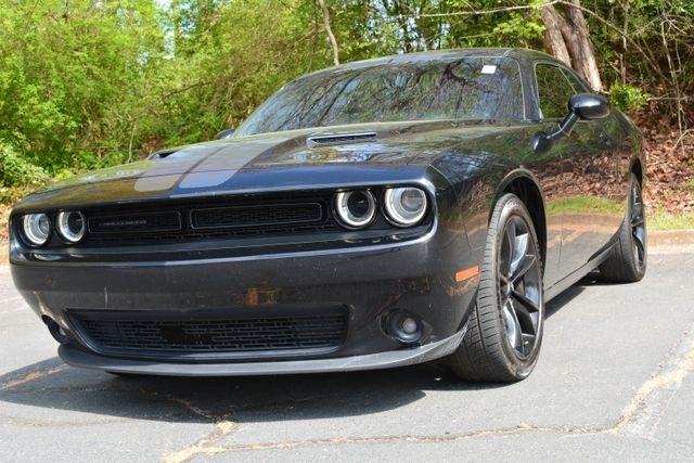 Dodge Challenger SXT Plus Coupe 2017