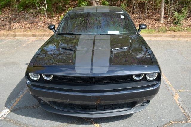 Dodge Challenger SXT Plus Coupe 2017