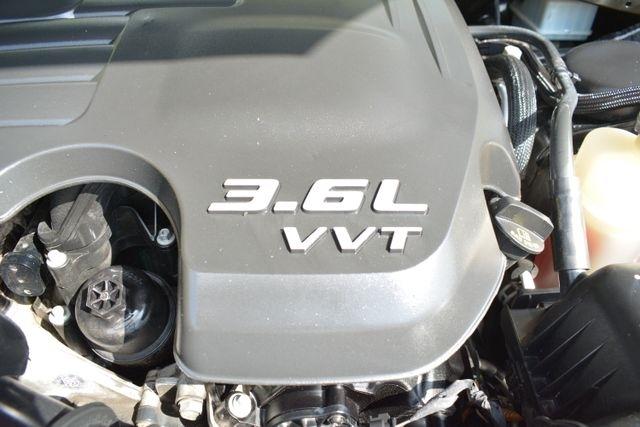 Dodge Challenger SXT Plus Coupe 2017