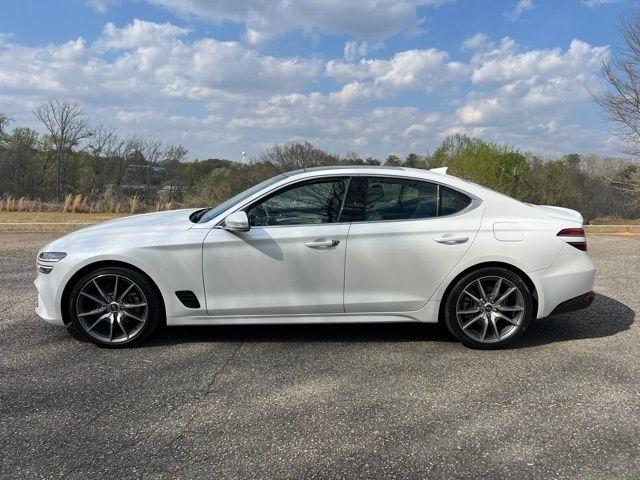 Genesis G70 2.0T RWD 2022