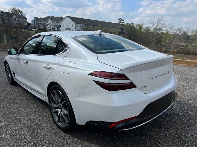 Genesis G70 2.0T RWD 2022
