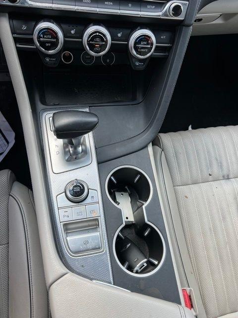 Genesis G70 2.0T RWD 2022