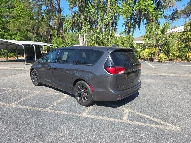Chrysler Pacifica Touring FWD 2020