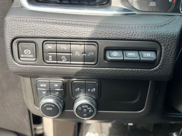 GMC Yukon XL 4WD 4dr Denali 2021