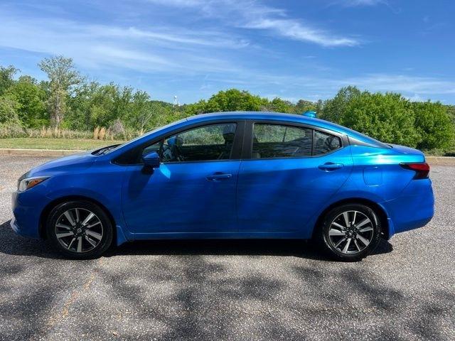 Nissan Versa SV CVT 2021