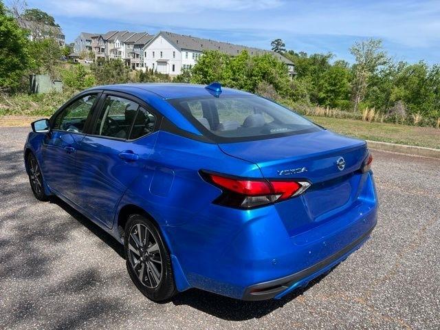 Nissan Versa SV CVT 2021