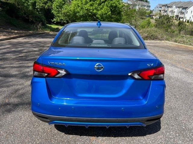 Nissan Versa SV CVT 2021