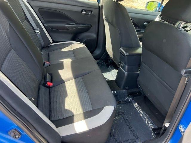 Nissan Versa SV CVT 2021