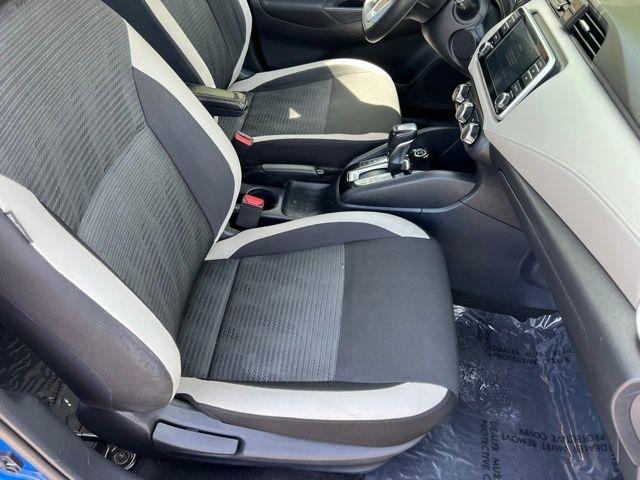 Nissan Versa SV CVT 2021