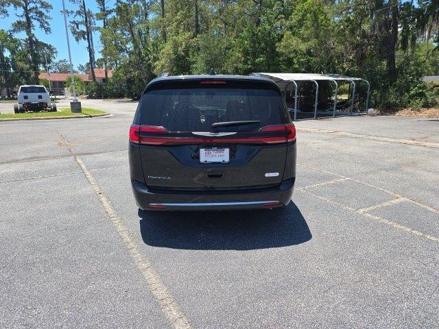 Chrysler Pacifica Touring L FWD 2022
