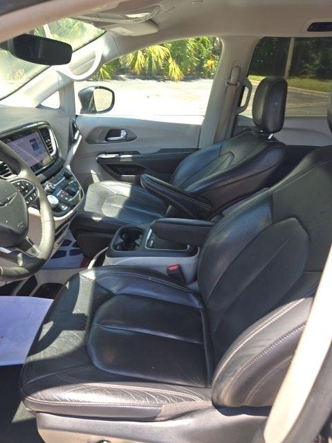 Chrysler Pacifica Touring L FWD 2022