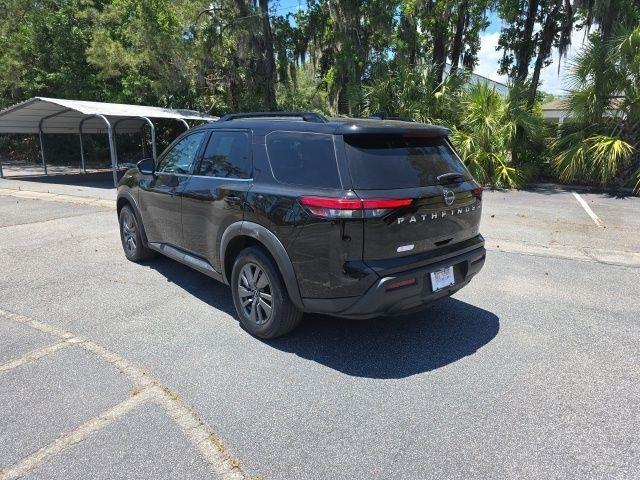 Nissan Pathfinder SV 2WD 2022