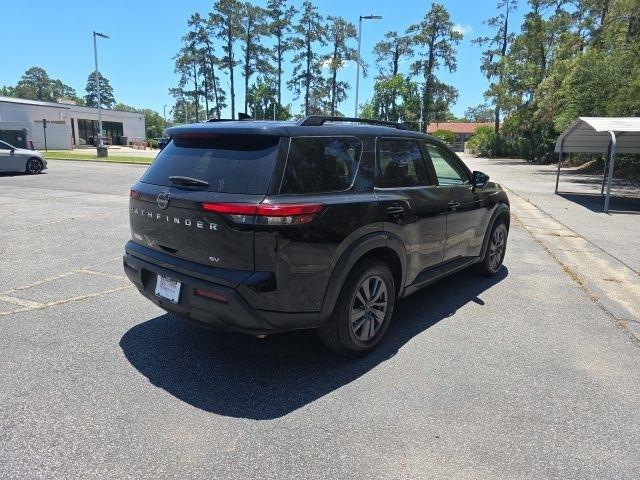Nissan Pathfinder SV 2WD 2022