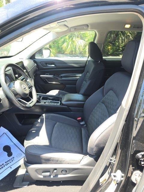 Nissan Pathfinder SV 2WD 2022