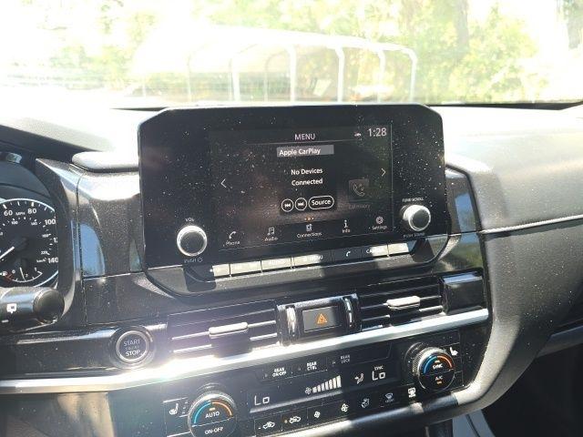 Nissan Pathfinder SV 2WD 2022