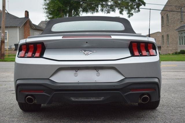 Ford Mustang EcoBoost Convertible 2024