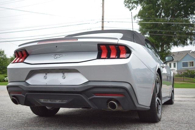 Ford Mustang EcoBoost Convertible 2024