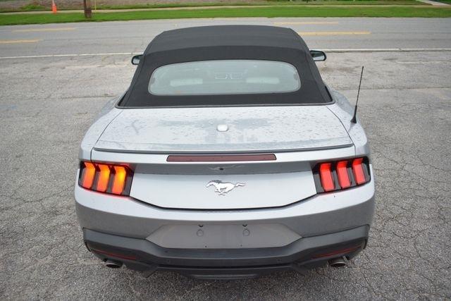 Ford Mustang EcoBoost Convertible 2024