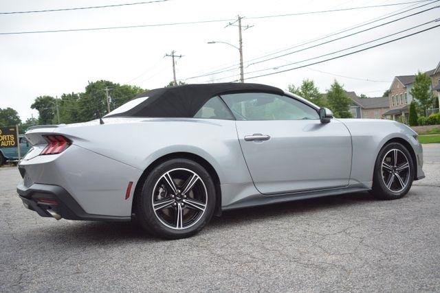 Ford Mustang EcoBoost Convertible 2024