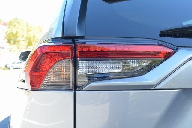 Toyota RAV4 XLE FWD (Natl) 2022
