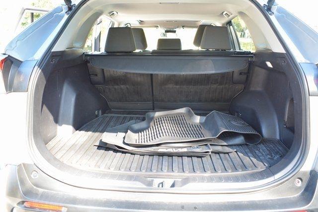 Toyota RAV4 XLE FWD (Natl) 2022