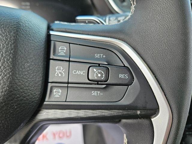 Jeep Grand Cherokee Laredo 4x2 2025