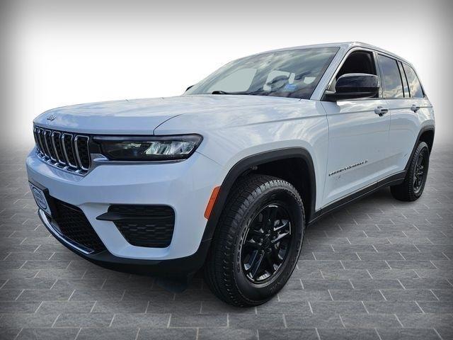 2025 Jeep Grand Cherokee Laredo 4x2