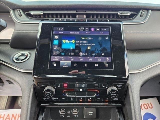 Jeep Grand Cherokee Laredo 4x2 2025