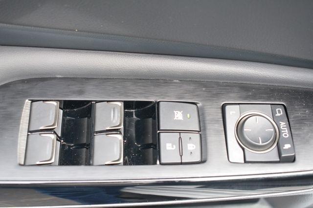Lexus ES ES 300h FWD 2025