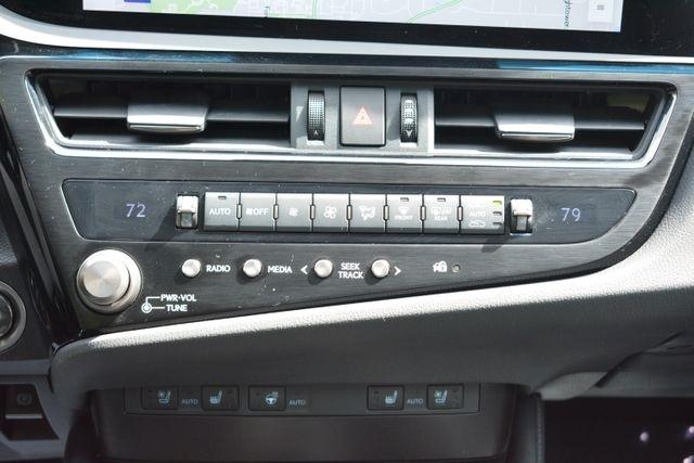 Lexus ES ES 300h FWD 2025