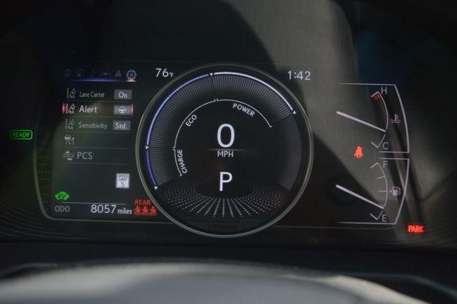 Lexus ES ES 300h FWD 2025