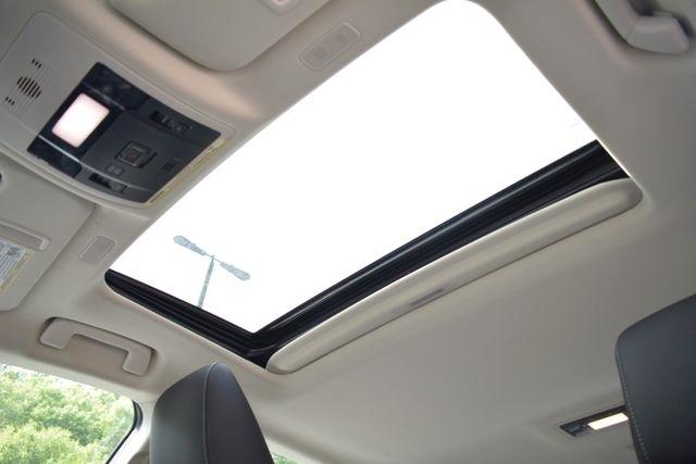 Lexus ES ES 300h FWD 2025